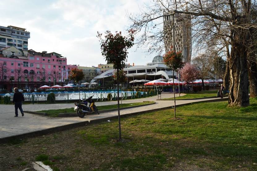 Youth Park, Τίρανα