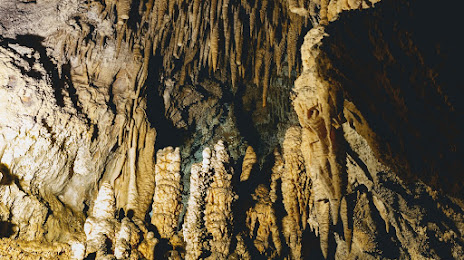 Uhlovitsa Cave, 