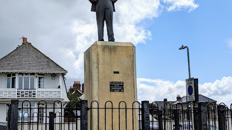 Statue of Barnes Wallis, 
