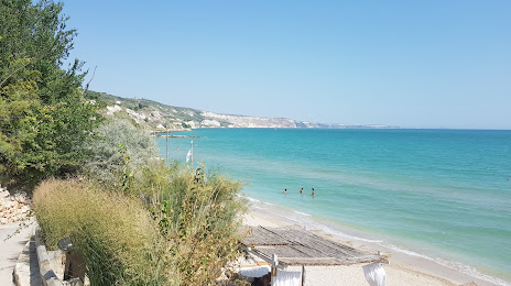 Argata Beach, Cavarna