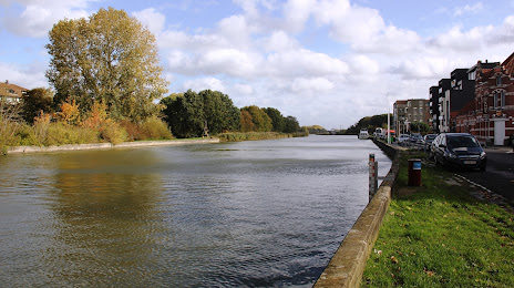 Roeselare–Leie Canal, Izegem
