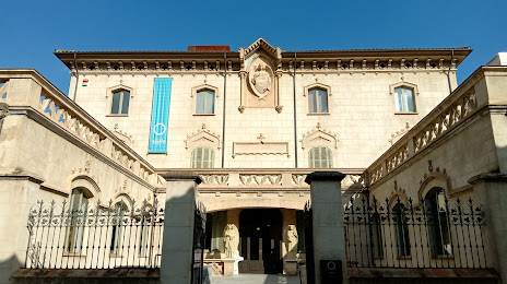 Museu dels Sants d'Olot, Olot