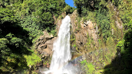 Buntot Palos Falls, Pangil