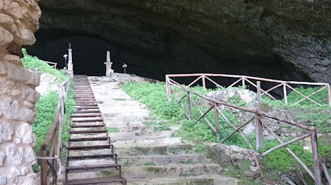 Grotta di San Michele Arcangelo Olevano sul Tusciano, Eboli