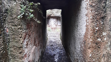Tumulo Torlonia, Necropoli Monte Abatone, 
