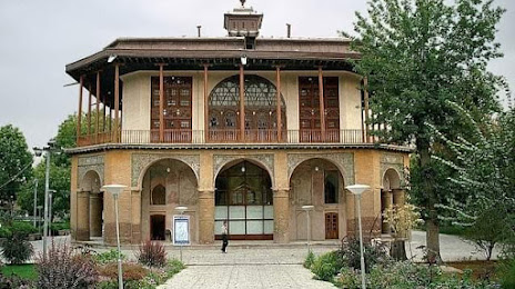Chehel Sotun Palace, Kazvin