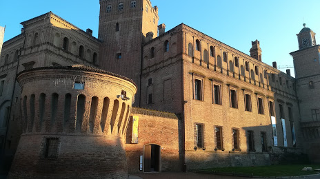 Castello dei Pio, 