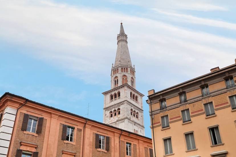 Torre Civica - Ghirlandina, Модена