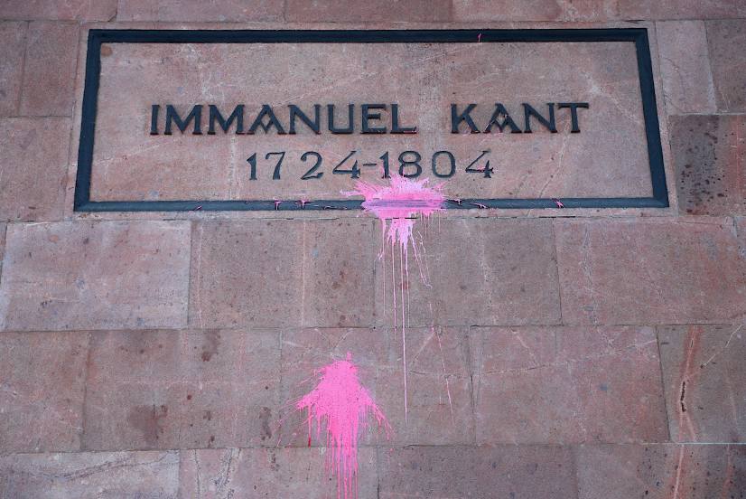 Immanuel Kant's Tomb, 
