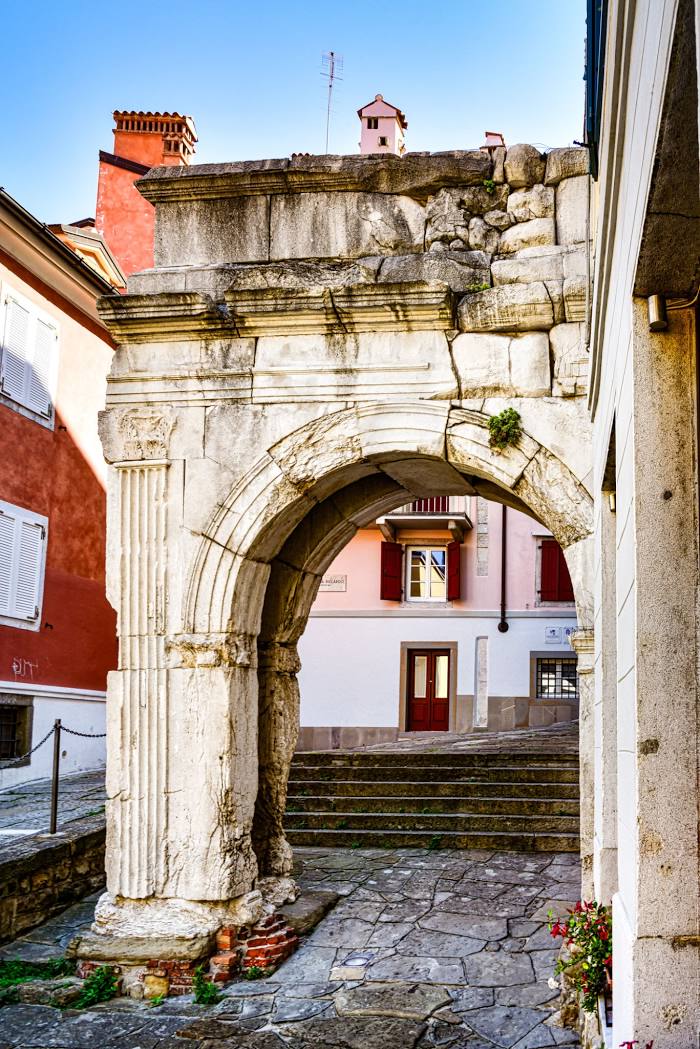 Arco di Riccardo, Trieste