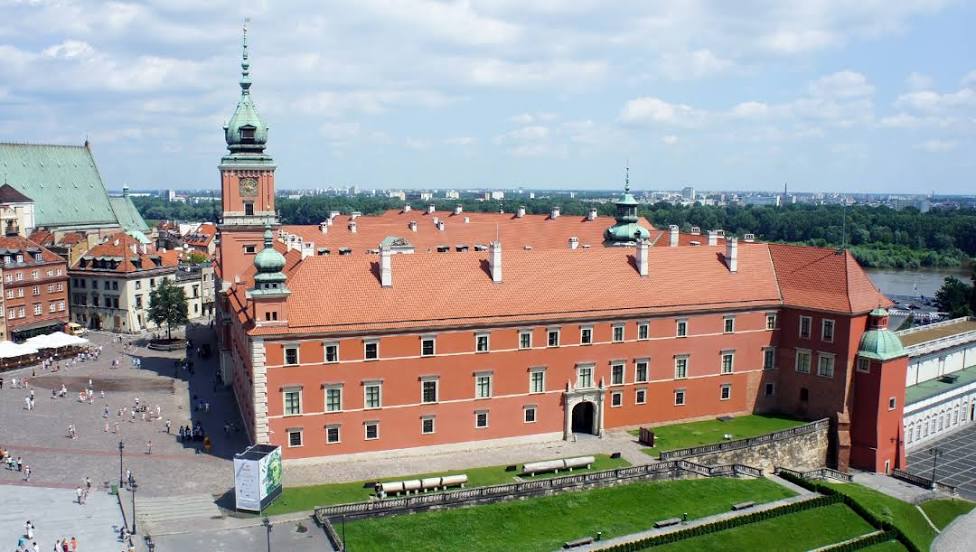 Brunegg Castle, Warsaw