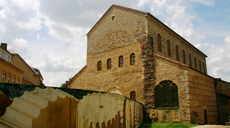Basilica of Saint-Pierre-aux-Nonnains (Basilique Saint-Pierre-aux-Nonnains), Montigny-lès-Metz