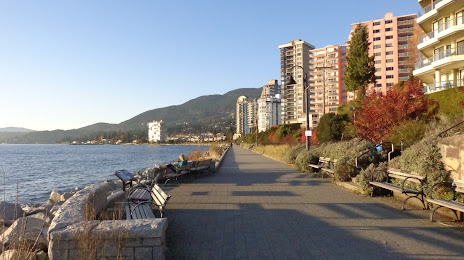 West Vancouver Centennial Seawalk, West Vancouver