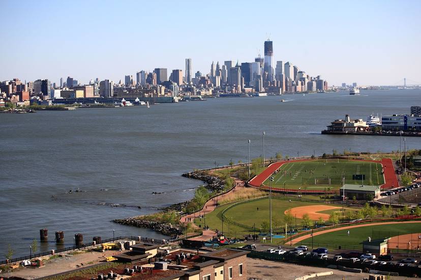 Weehawken Waterfront Park and Recreation Center, Union City