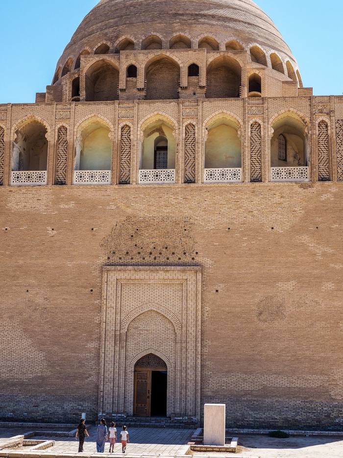 Soltan Sanjar Mausoleum, Baýramaly