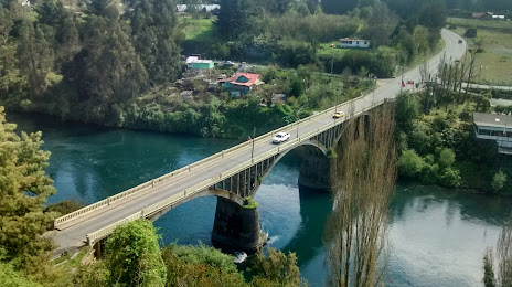 Puente Carlos Ibáñez del Campo, Río Bueno