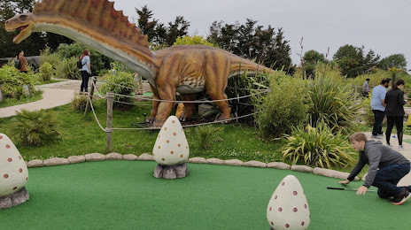 Dinosaur Escape Adventure Golf, Watford
