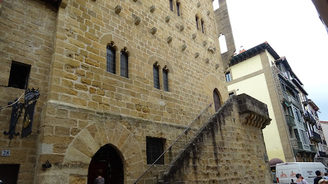 Torre Luzea, 