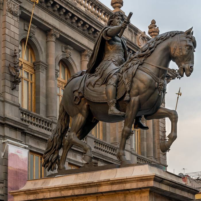 Estatua Ecuestre de Carlos IV, Mexico City