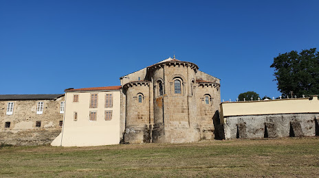 Mosteiro de San Martiño de Xuvia, 