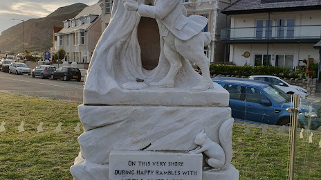 The White Rabbit Statue, Llandudno