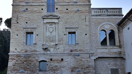 Torre di Carlo V, Alba Adriatica