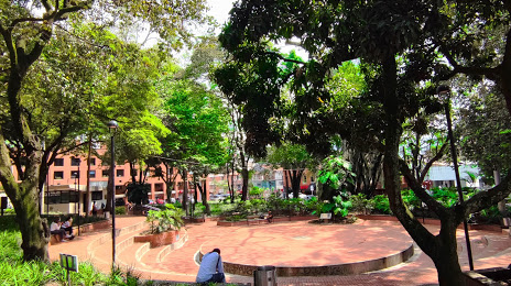 Poblado Park (Parque de El Poblado), Medellín
