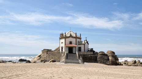 Senhor da Pedra beach (Praia do Senhor da Pedra), Arcozelo