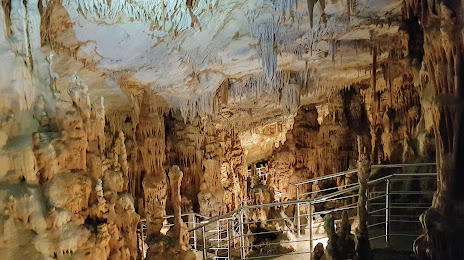 Σπήλαιο Παιανίας «Κουτούκι», Άγιος Δημήτριος