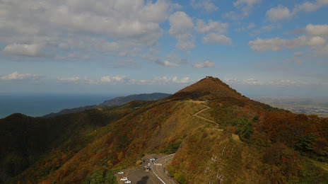 Yahikosancho Park, 