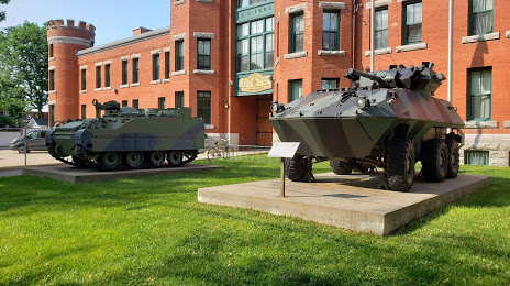Musee Militaire du 12E Regiment Blinde du Canada, تروا ريفيير