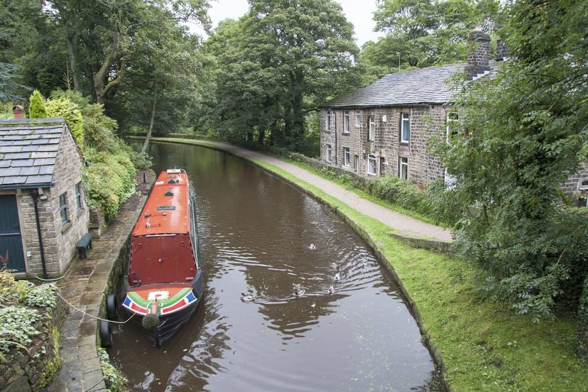 Huddersfield Narrow Canal, Oldham