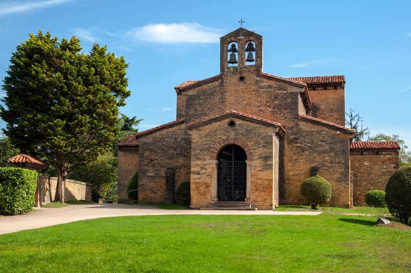 Iglesia de San Julián de los Prados - Santullano, Oviedo