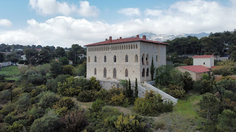 Μέγαρο Δουκίσσης Πλακεντίας - Καστρο Δουκισσης Πλακεντιας, Γέρακας