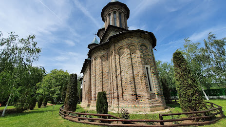Mănăstirea Sfântul Ierarh Nicolae, Găești