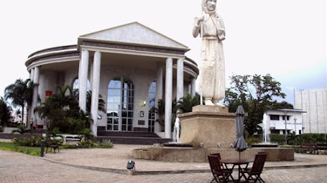 Pierre Savorgnan de Brazza Memorial, Brazzaville