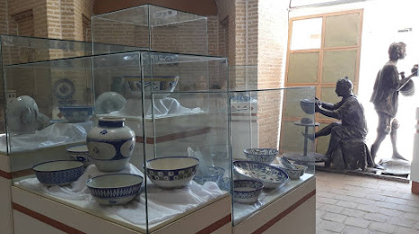 Zillu & Pottery Museum of Meybod, Meybod