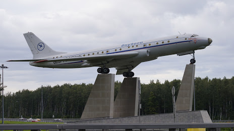 Samolet-Pamyatnik Tu-104, 
