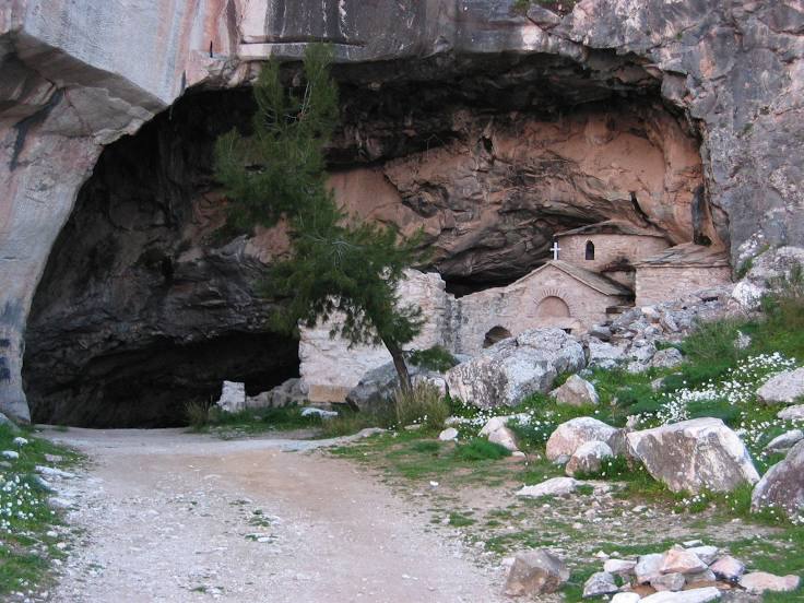 Penteli cave (Daveli), Nea Erythraia