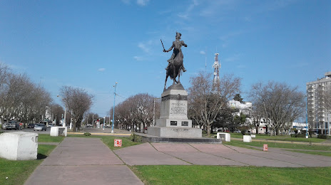 Plaza Dardo Rocha, 