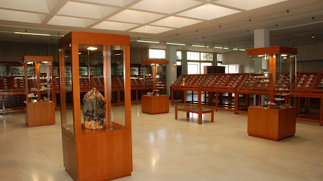Museum of Mineralogy and Petrology, Papagou