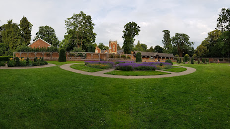 Worth Park Gardens, Crawley