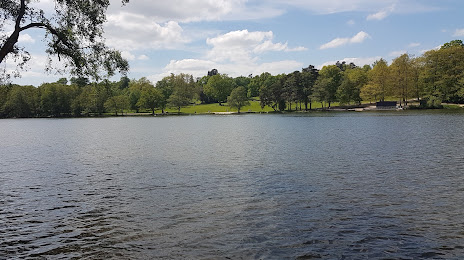 Tilgate Lake, Crawley