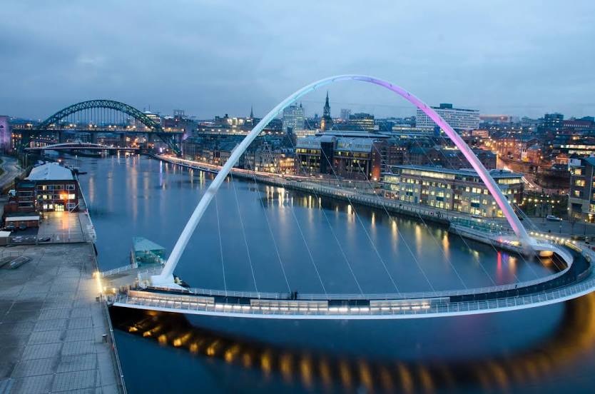 Gateshead Millennium Bridge, 