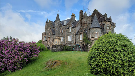 Knockderry Castle, 