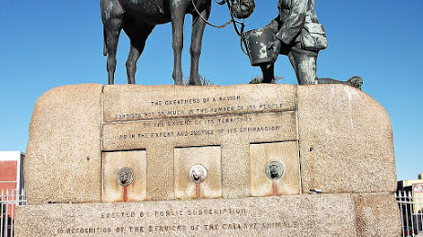 Horse Memorial, Puerto Elizabeth