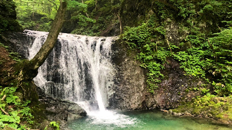 Nusakakeno Falls, 