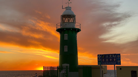 South Mole Lighthouse, 