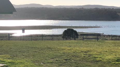 Payne's Orchards, Melton