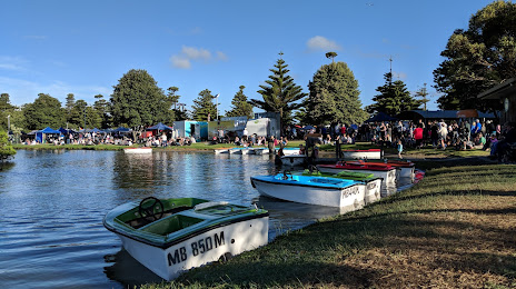 Lake Pertobe Motor Boats, 